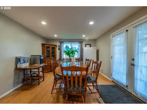 2370 Fir Street North Bend OR 97459