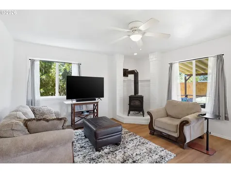 406 E Valley Street Yacolt WA 98675