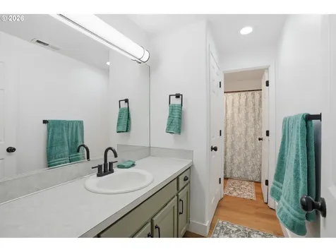 406 E Valley Street Yacolt WA 98675