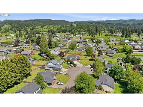 406 E Valley Street Yacolt WA 98675