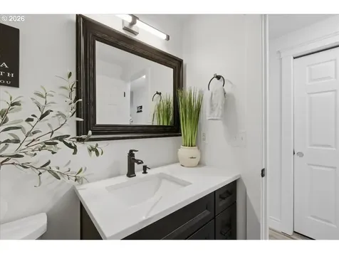 2000 N 5th Way Ridgefield WA 98642