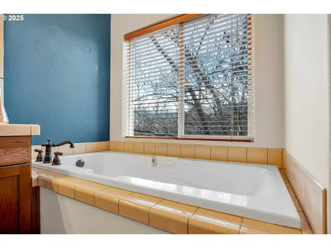 3703 E Bur Oak Court Newberg OR 97132