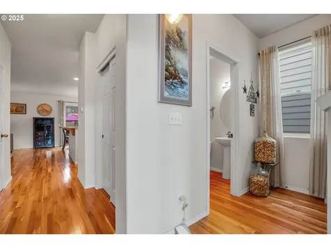 3703 E Bur Oak Court Newberg OR 97132