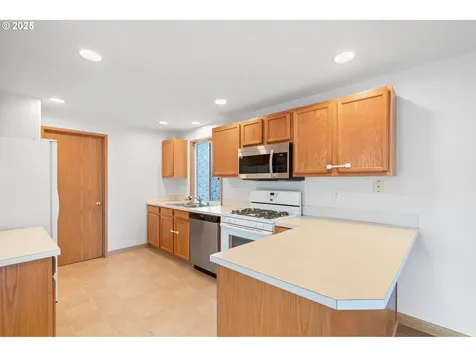 7708 NE 159th Avenue Vancouver WA 98682