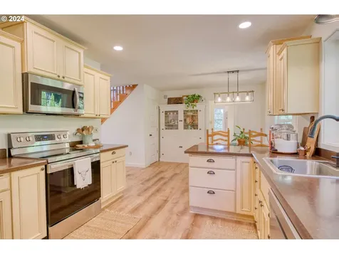 75401 Clatskanie Valley Drive Clatskanie OR 97016