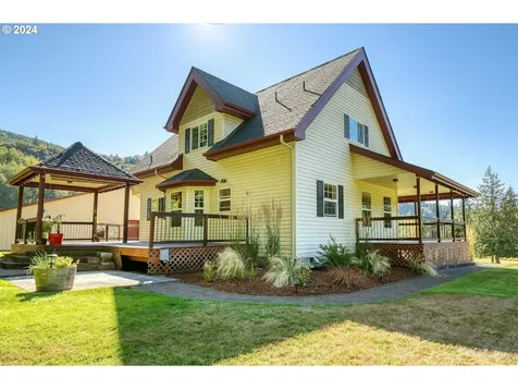 75401 Clatskanie Valley Drive Clatskanie OR 97016