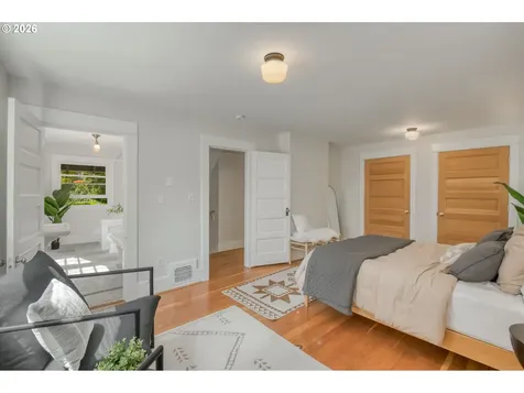 2656 SW Gerald Avenue Portland OR 97201