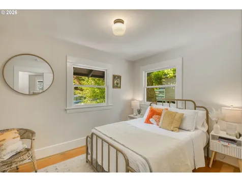 2656 SW Gerald Avenue Portland OR 97201