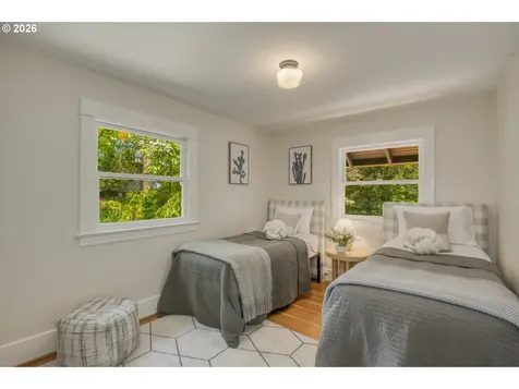2656 SW Gerald Avenue Portland OR 97201