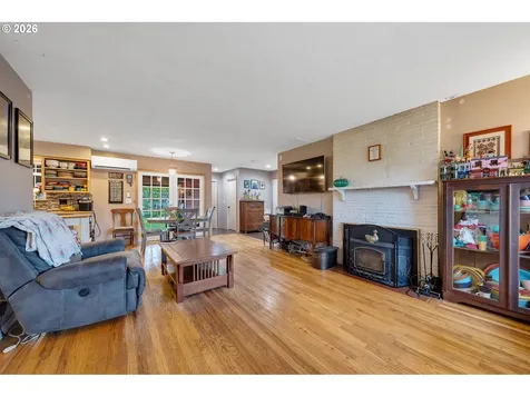 4204 Dogwood Avenue Tillamook OR 97141