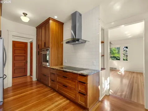 1925 Irving Avenue Astoria OR 97103