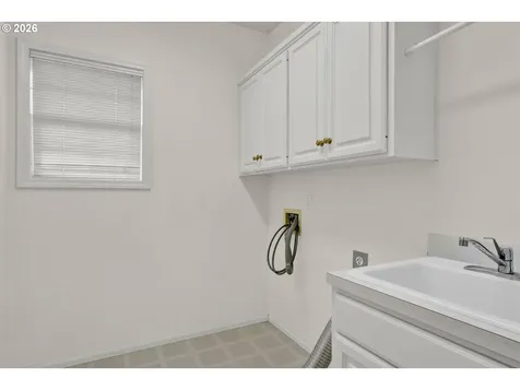 223 Beringer Court Eugene OR 97404