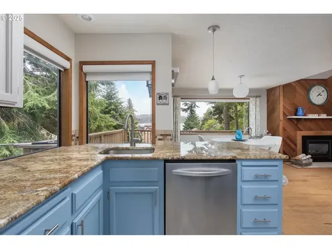 2011 NE Devils Ridge Road Lincoln City OR 97367