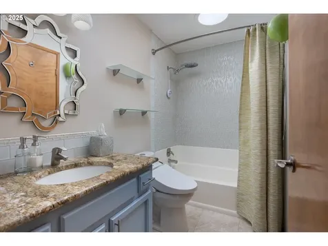 2011 NE Devils Ridge Road Lincoln City OR 97367