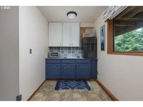 2011 NE Devils Ridge Road Lincoln City OR 97367