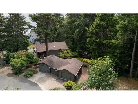 2011 NE Devils Ridge Road Lincoln City OR 97367
