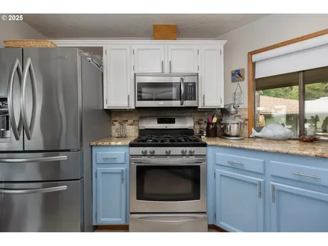 2011 NE Devils Ridge Road Lincoln City OR 97367