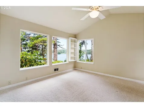 5192 Russell Drive Florence OR 97439