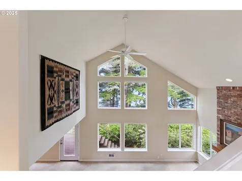 5192 Russell Drive Florence OR 97439