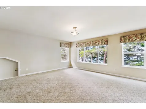 5192 Russell Drive Florence OR 97439