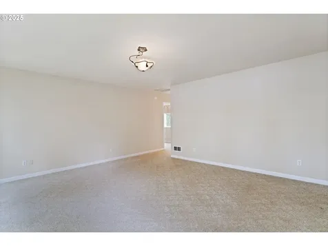 5192 Russell Drive Florence OR 97439