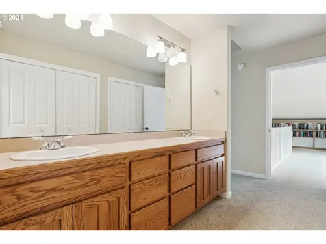 5192 Russell Drive Florence OR 97439
