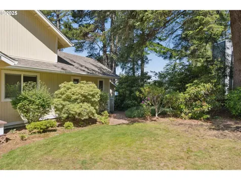 5192 Russell Drive Florence OR 97439