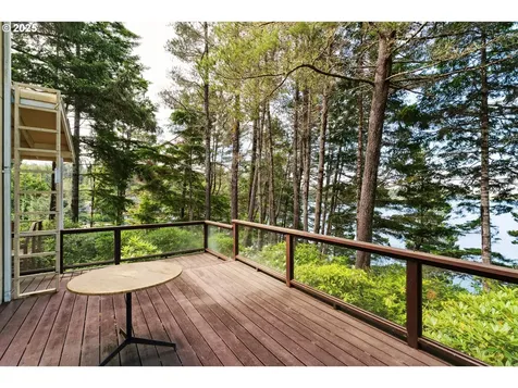 5192 Russell Drive Florence OR 97439