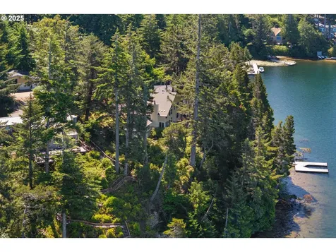 5192 Russell Drive Florence OR 97439