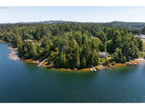 5192 Russell Drive Florence OR 97439