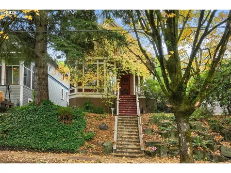4145 S Corbett Avenue Portland OR 97239
