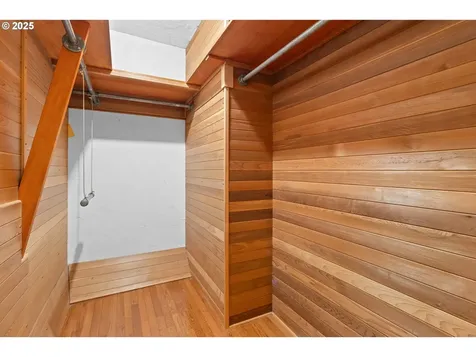 4145 S Corbett Avenue Portland OR 97239