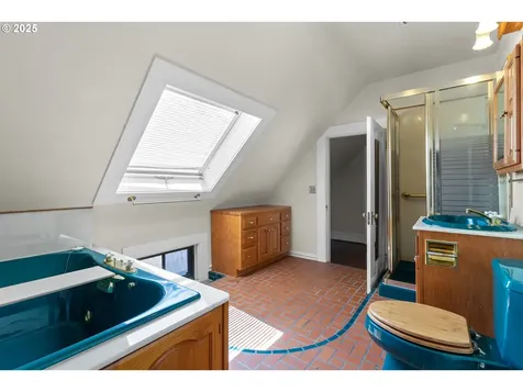4145 S Corbett Avenue Portland OR 97239