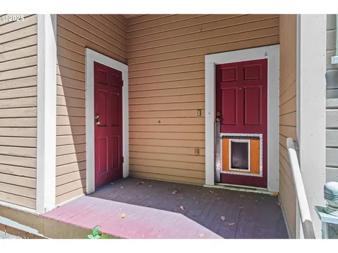 4145 S Corbett Avenue Portland OR 97239