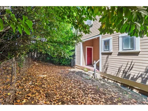 4145 S Corbett Avenue Portland OR 97239