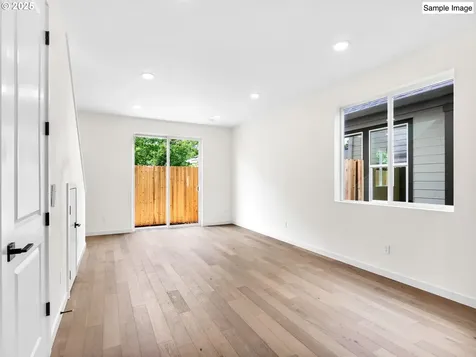 6729 SE Gladstone Street Portland OR 97206