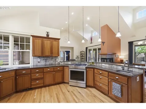2148 Lomond Avenue Springfield OR 97477
