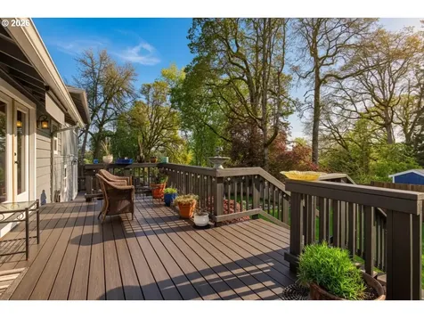 9165 SW 70th Avenue Portland OR 97223