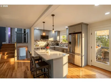 9165 SW 70th Avenue Portland OR 97223