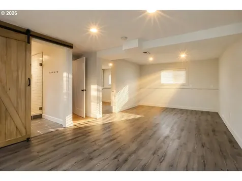 9165 SW 70th Avenue Portland OR 97223