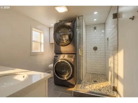 9165 SW 70th Avenue Portland OR 97223