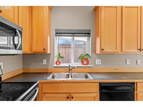 1453 Escalante Street Eugene OR 97404
