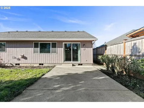 1453 Escalante Street Eugene OR 97404