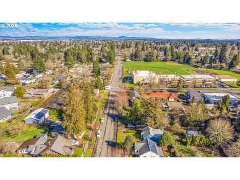 234 NE Grant Street Hillsboro OR 97124