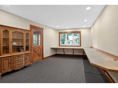 837 NE 67th Avenue Hillsboro OR 97124