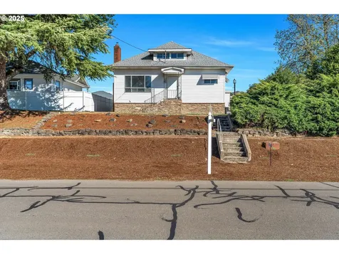 271 N 3rd Street Jefferson OR 97352