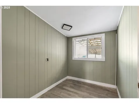 271 N 3rd Street Jefferson OR 97352