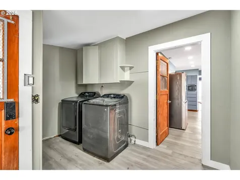 271 N 3rd Street Jefferson OR 97352