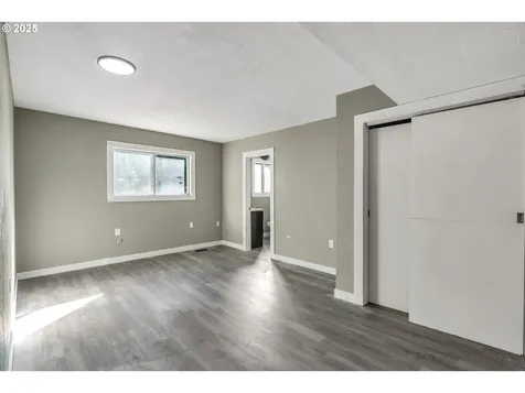 271 N 3rd Street Jefferson OR 97352