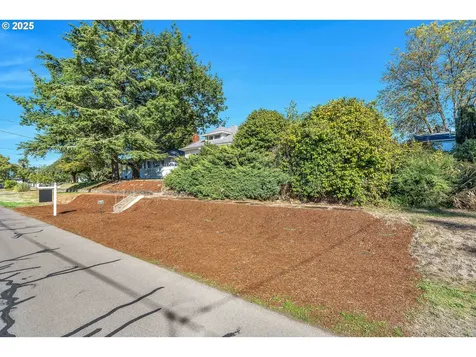 271 N 3rd Street Jefferson OR 97352